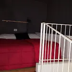 Rettifilo בית הארחה 3*