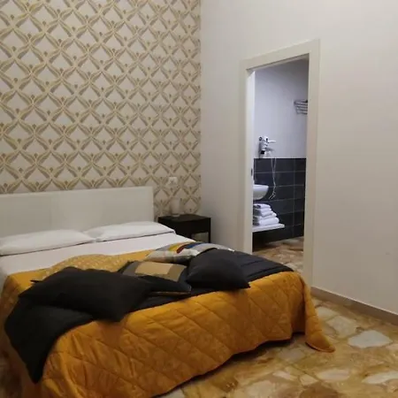 Pensión Rettifilo Nápoles